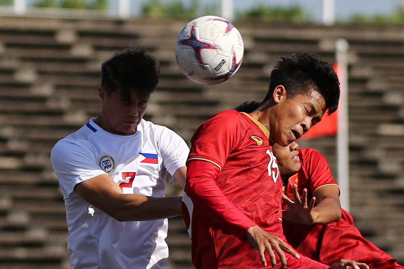 HLV U22 Viet Nam: 'Thoi tiet nang khien hoc tro cua toi xuong suc' hinh anh