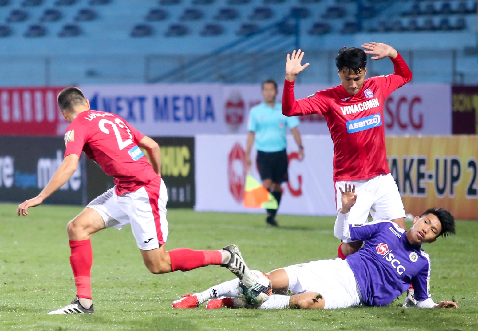 Asanzo,  CLB Quang Ninh anh 4