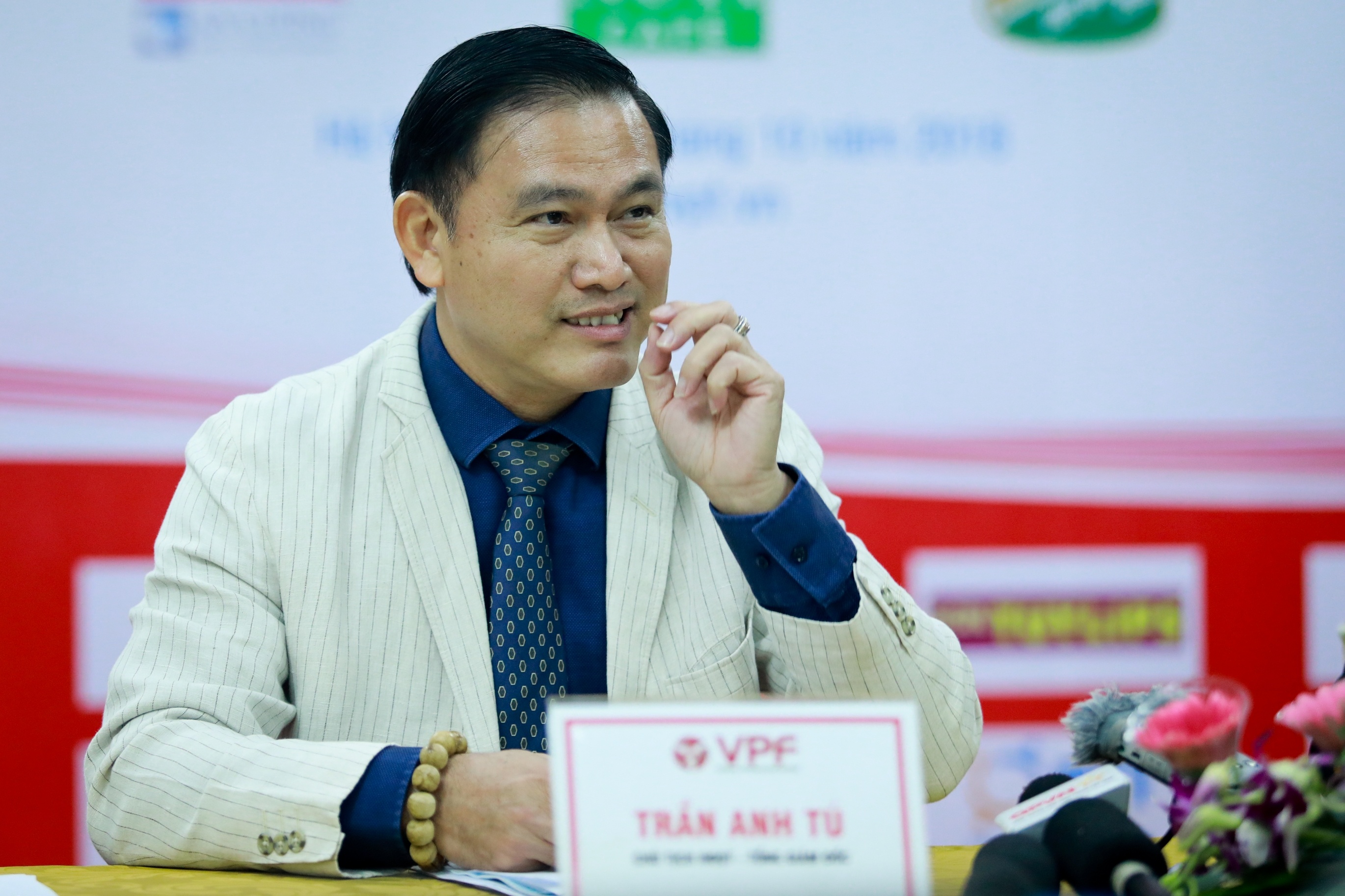Tong giam doc VPF: 'Moi tieu cuc tai V.League deu bi phat hien som' hinh anh