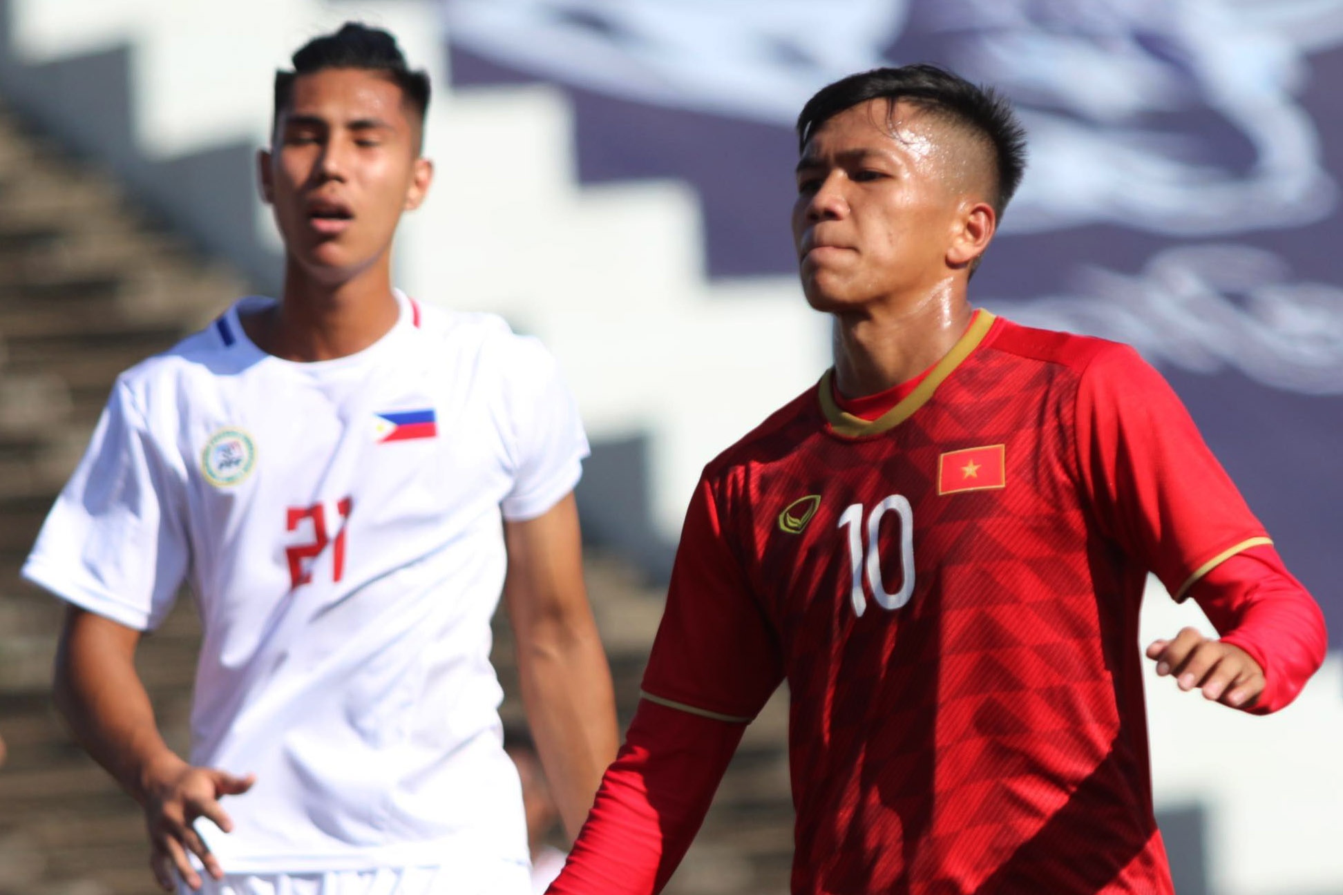 'U22 Viet Nam thuc chat la U20, can ren luyen them' hinh anh