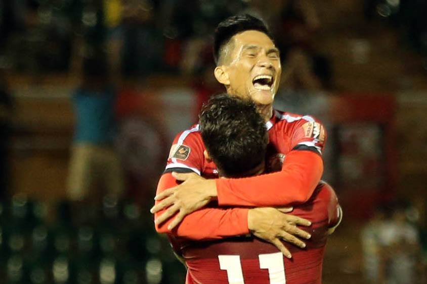 Nguoi cu cua HAGL giup doi TP.HCM chiem ngoi dau bang V.League hinh anh