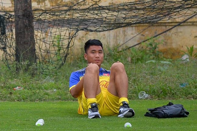 Nguo hung World Cup,  Tran Thanh bi loai anh 1