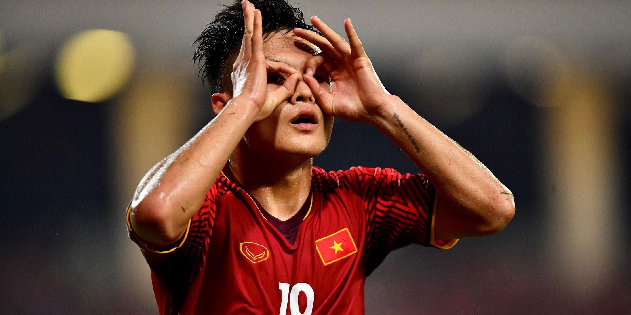 Nhung yeu to de cau thu tre co the canh tranh voi Quang Hai, Van Hau hinh anh