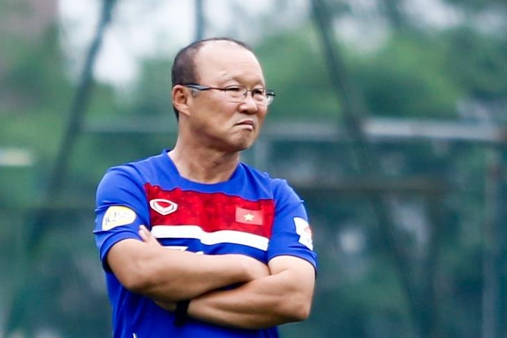 Thuc hu viec HLV Park Hang-seo trieu tap 100 cau thu hinh anh