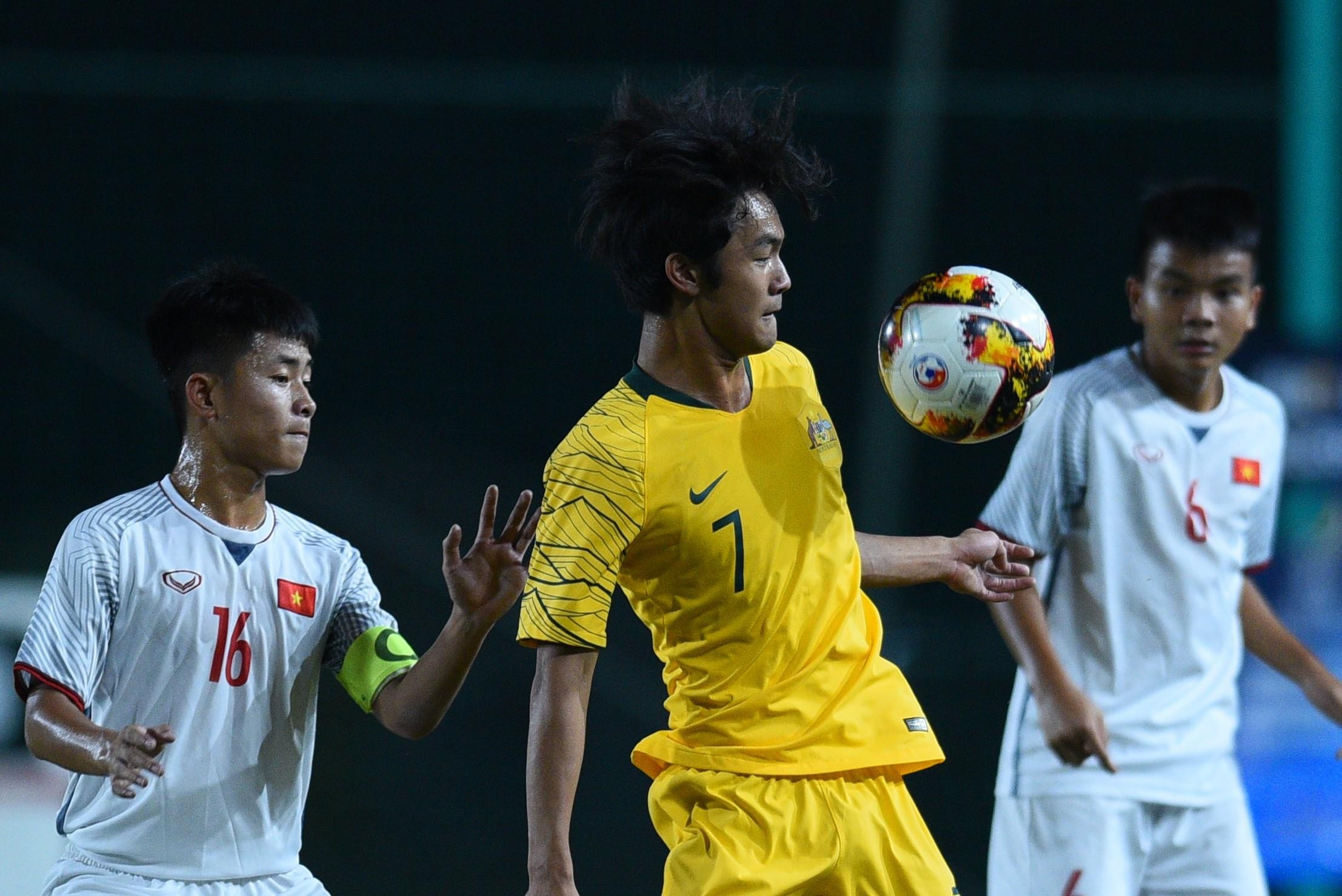 Cau thu goc Viet cung Australia danh bai U16 Viet Nam hinh anh