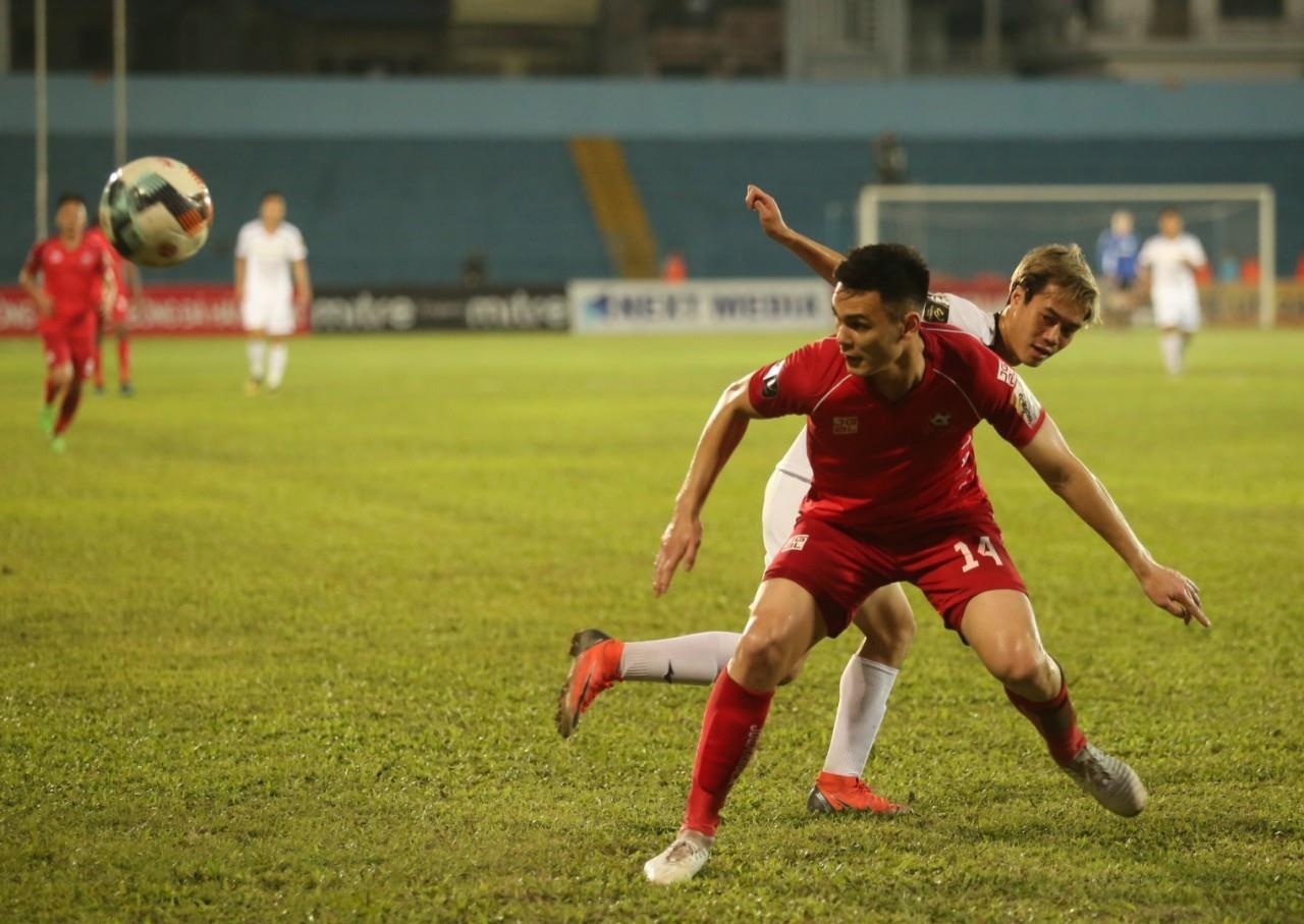 Trung vệ Việt kiều vừa trở lại đã giành giải xuất sắc nhất trận ảnh 1 Trung ve Viet kieu vua tro lai da gianh giai xuat sac nhat tran anh 1