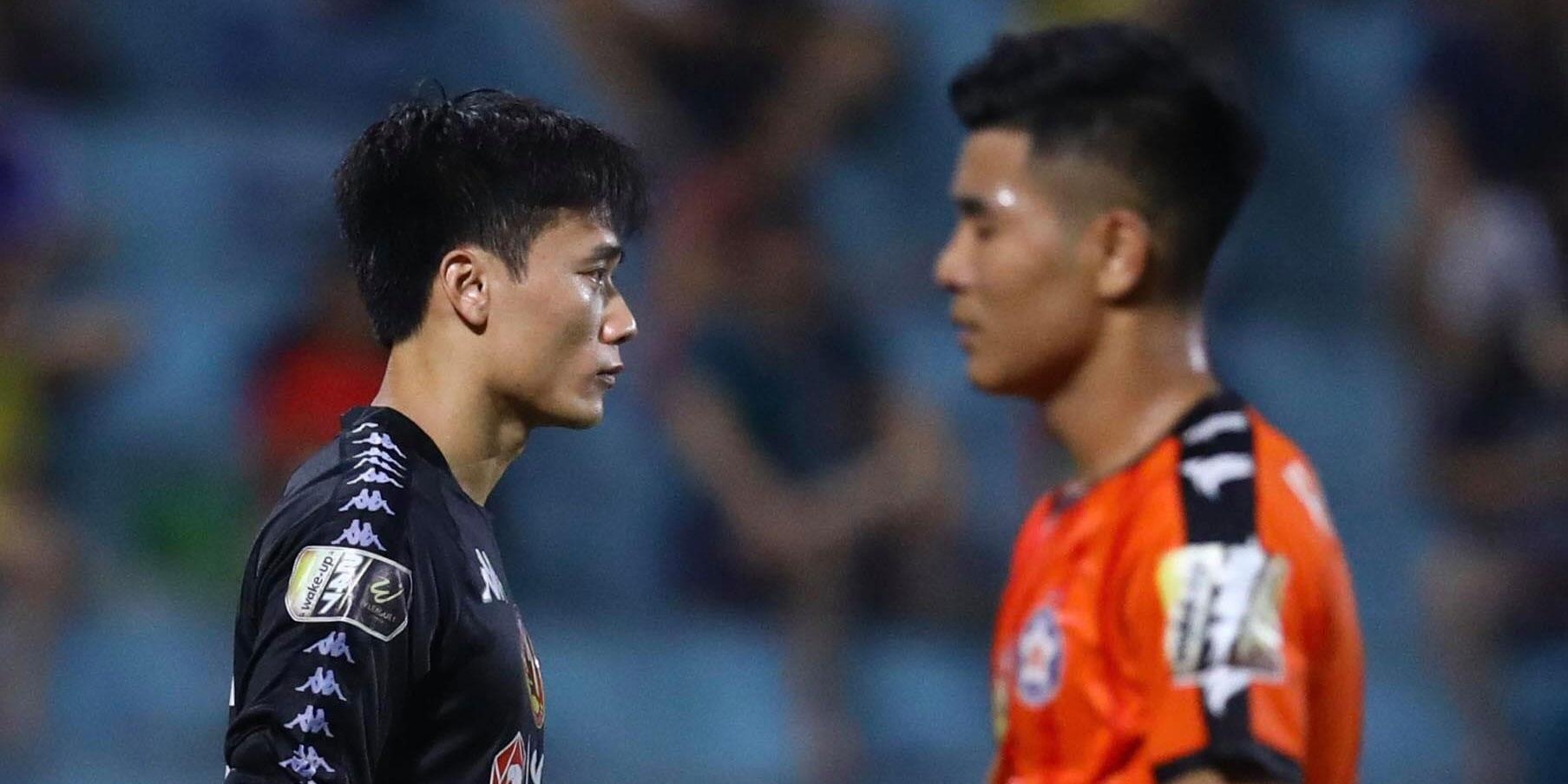 CLB Ha Noi 3-2 CLB Da Nang: Bui Tien Dung co tran dau dang quen hinh anh