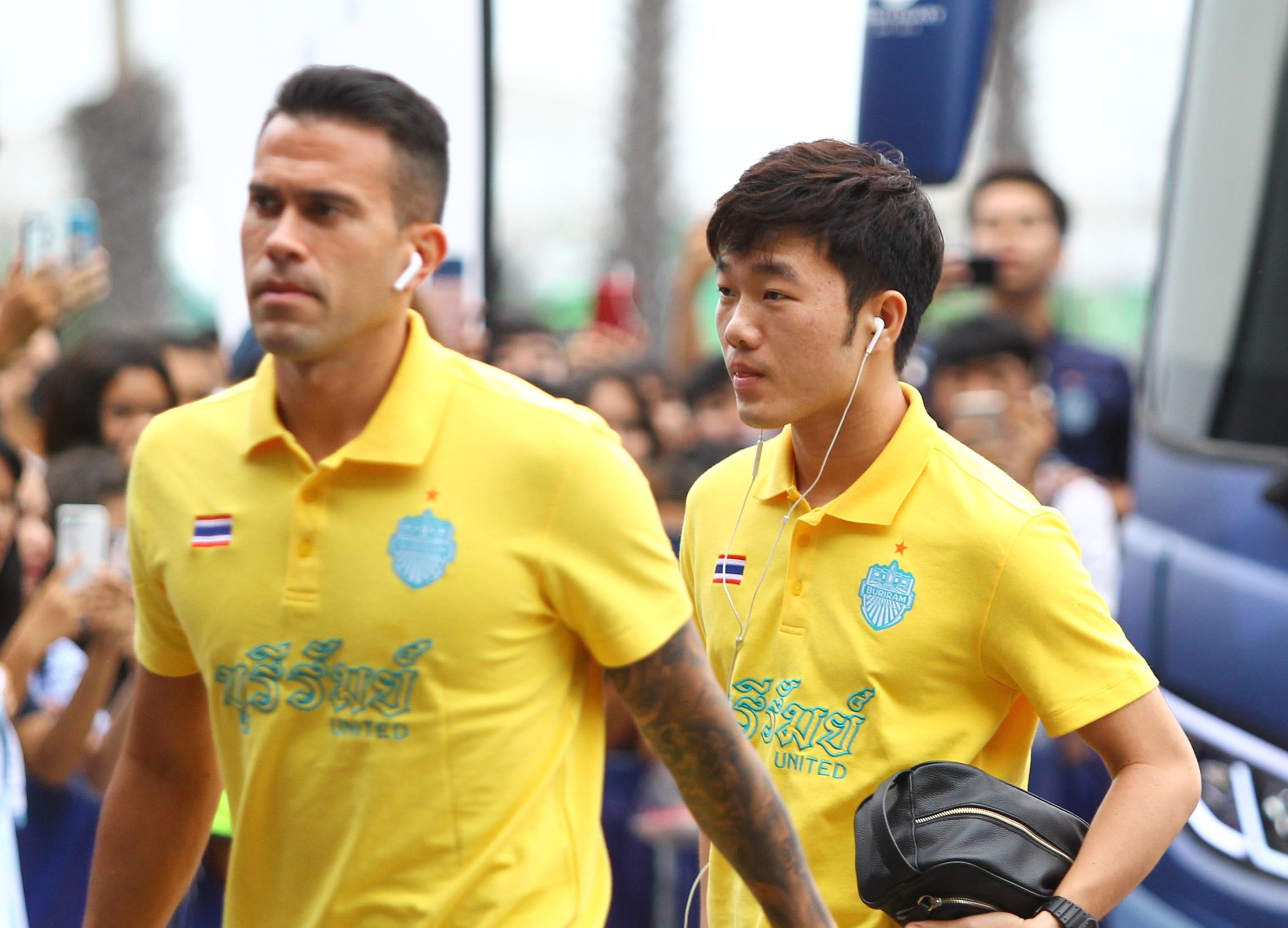 Van Lam,  Xuan Truong lanh lung truoc tran doi dau anh 7