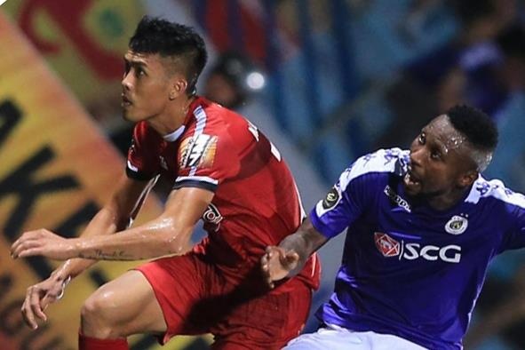 Cau thu bo bong da nguoi bi cam thi dau 2 tran hinh anh