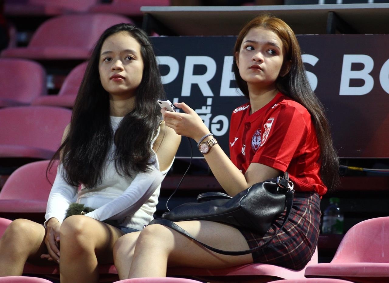 Ban gai Van Lam do sac cung dan hot girl Thai Lan anh 1