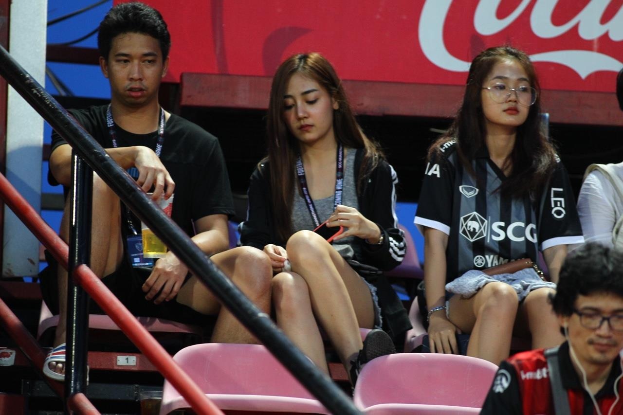 Ban gai Van Lam do sac cung dan hot girl Thai Lan anh 2