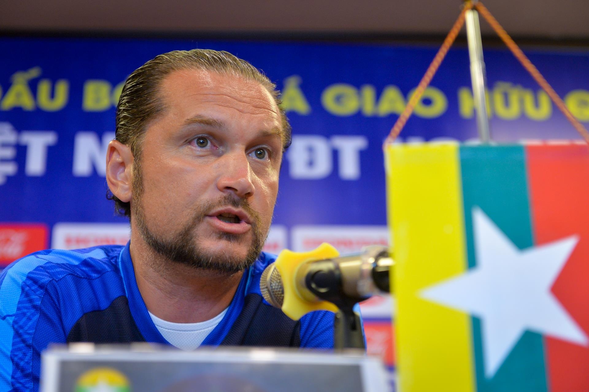 Bong da Viet Nam la so mot Dong Nam A anh 1