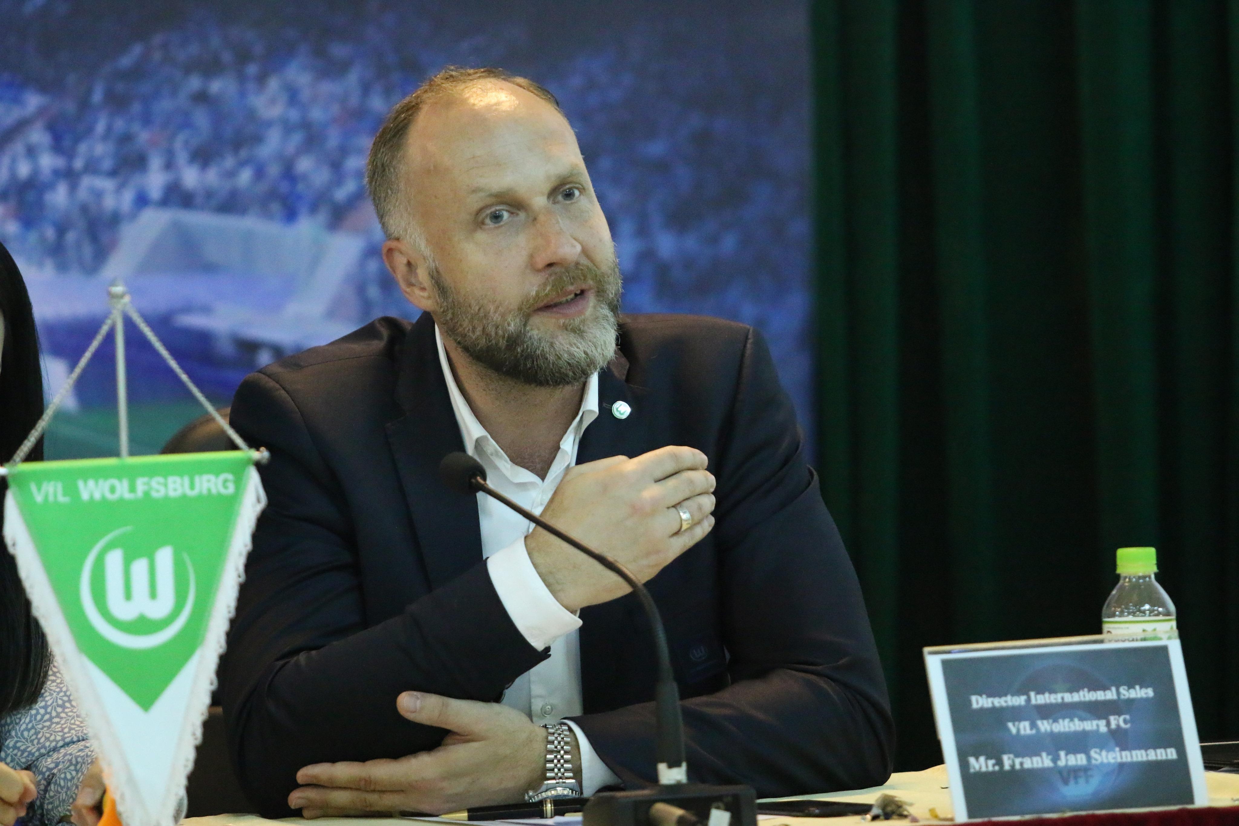 Cầu thủ trẻ Việt Nam không thể sang Bundesliga ảnh 2 Cau thu tre Viet Nam khong the sang Bundesliga anh 2