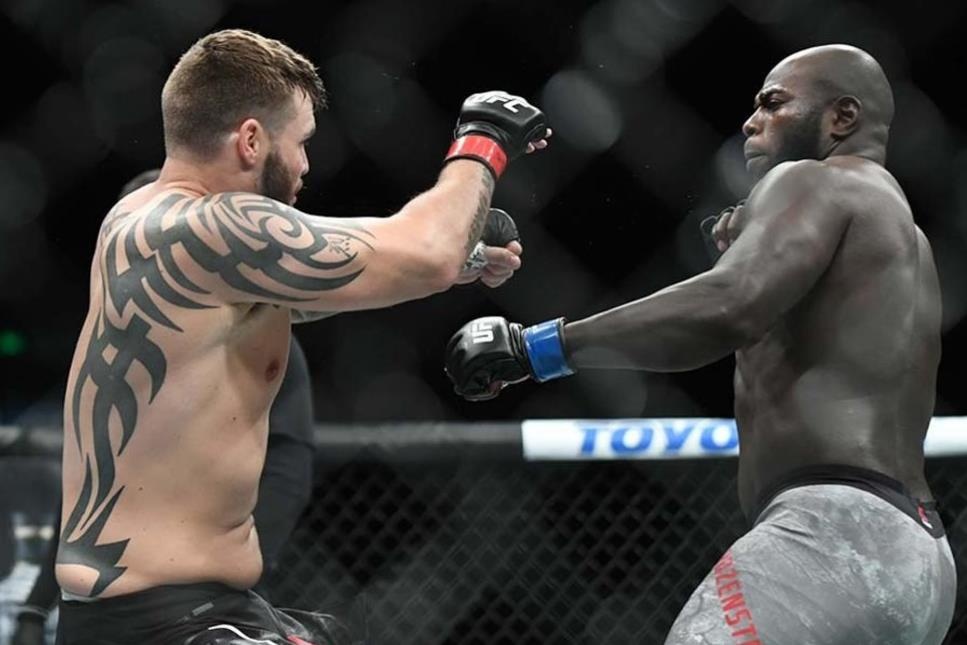 Võ sĩ UFC đám ngất đối thủ trong 9 giây ảnh 1 Vo si UFC dam ngat doi thu trong 9 giay anh 1