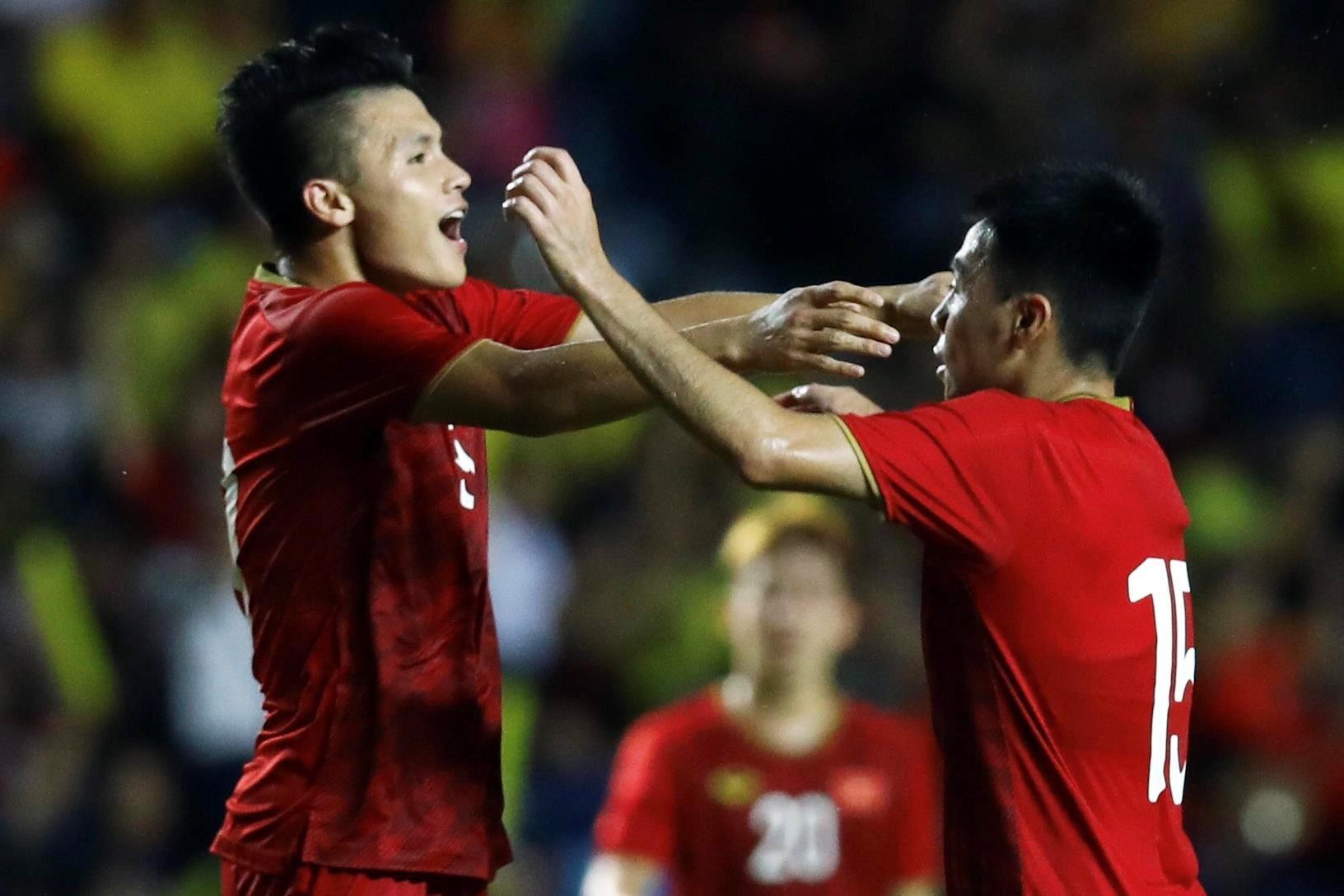 Tuyen Viet Nam co the hon Thai Lan 19 bac tren bang xep hang FIFA hinh anh