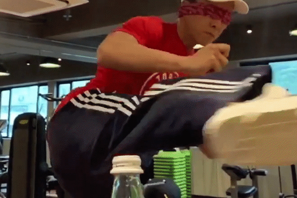 Chung Tu Don bit mat da mo nap chai hinh anh