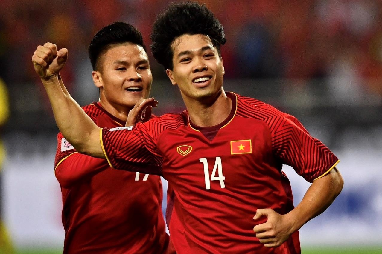 BLV Quang Tung: 'Viet Nam se gap kho neu dung Thai Lan' hinh anh