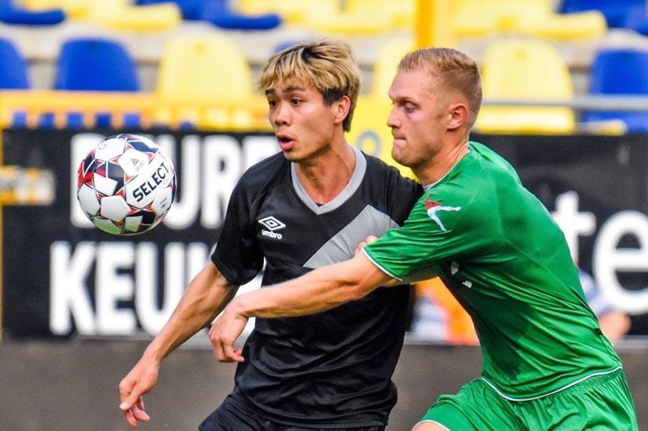 Cong Phuong hai long voi tran ra mat CLB Sint-Truidense hinh anh