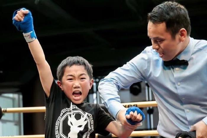 Nu vo si nhi gay an tuong voi nha vo dich quyen anh Olympic hinh anh