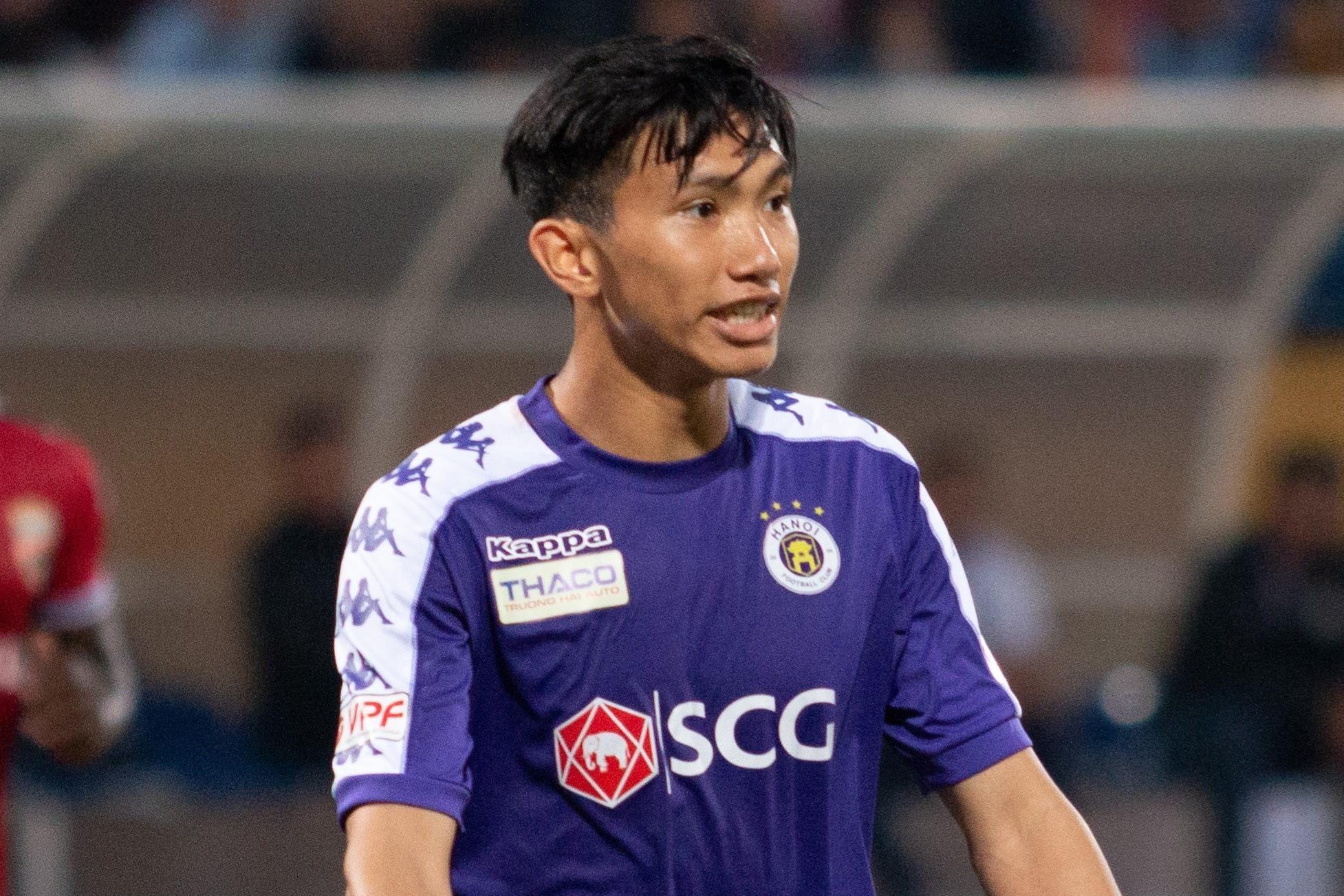 Doan Van Hau chap nhan loi xin loi cua tien ve doi Binh Duong hinh anh