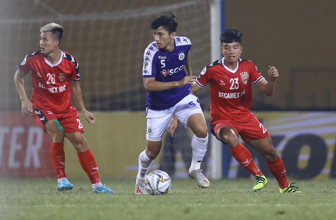 HLV đội Bình Dương đổ lỗi cho trọng tài sau trận thua CLB Hà Nội ảnh 1 HLV doi Binh Duong do loi cho trong tai sau tran thua CLB Ha Noi anh 1