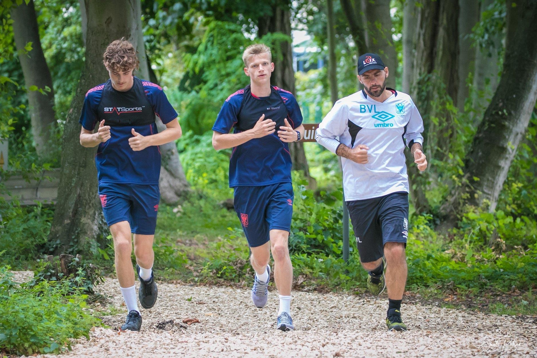 Cong Phuong nhiu may khi tap tai Bi anh 1