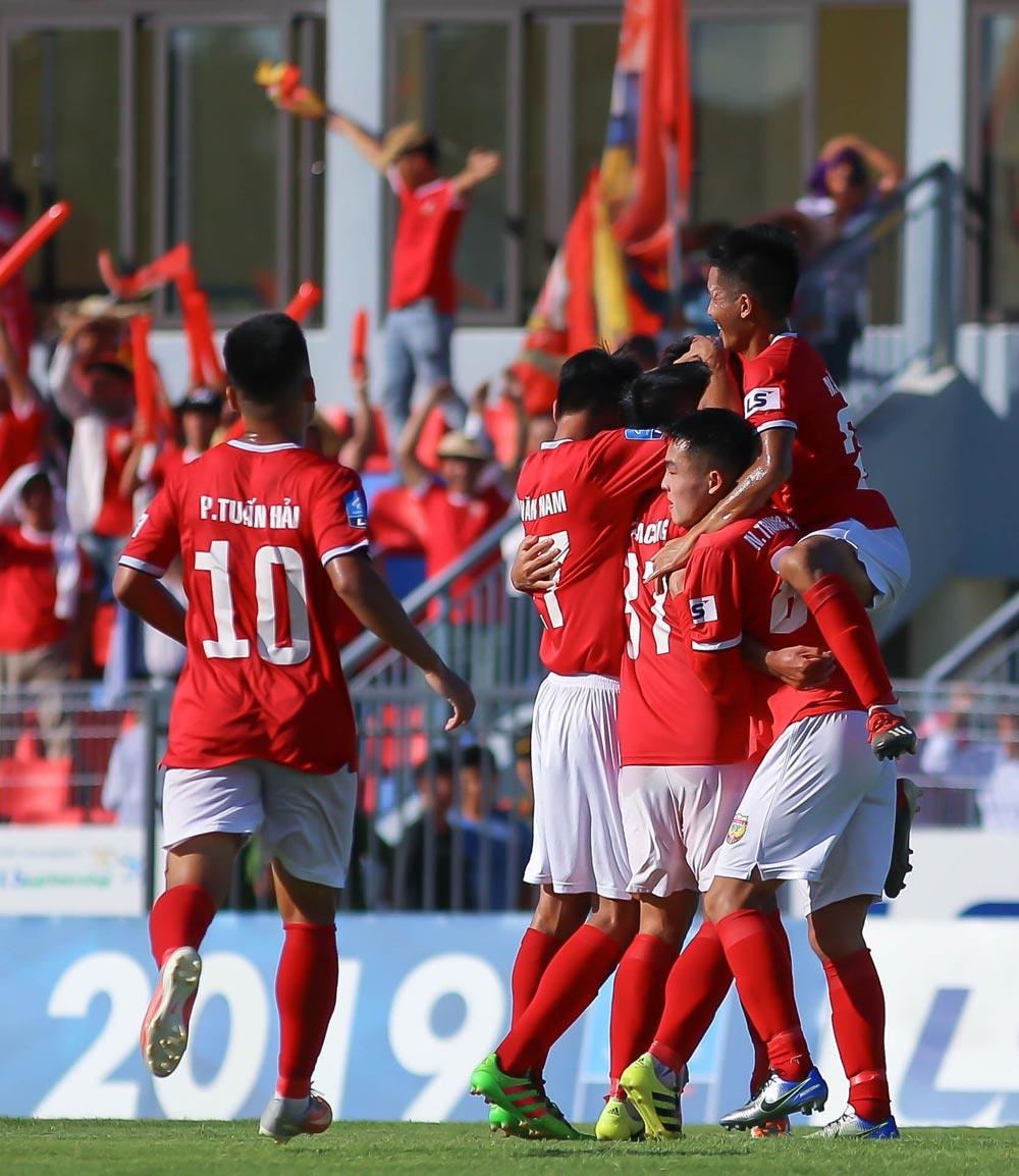 CLB Hà Tĩnh vô địch hạng Nhất 2019 sớm 2 vòng ảnh 1 CLB Ha Tinh vo dich hang Nhat 2019 som 2 vong anh 1