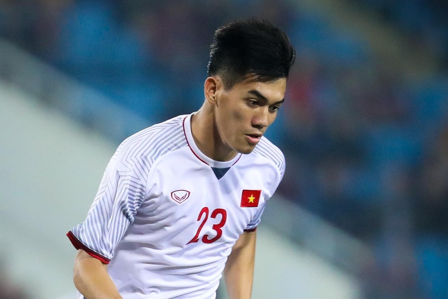 BLV Quang Tung: 'Tien Linh cung co the coi la nhan to moi' hinh anh