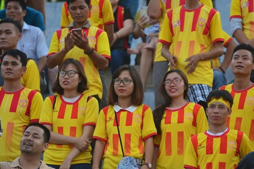 Khan gia Nam Dinh ngo ngang khi doi nha de go hoa cuoi tran hinh anh