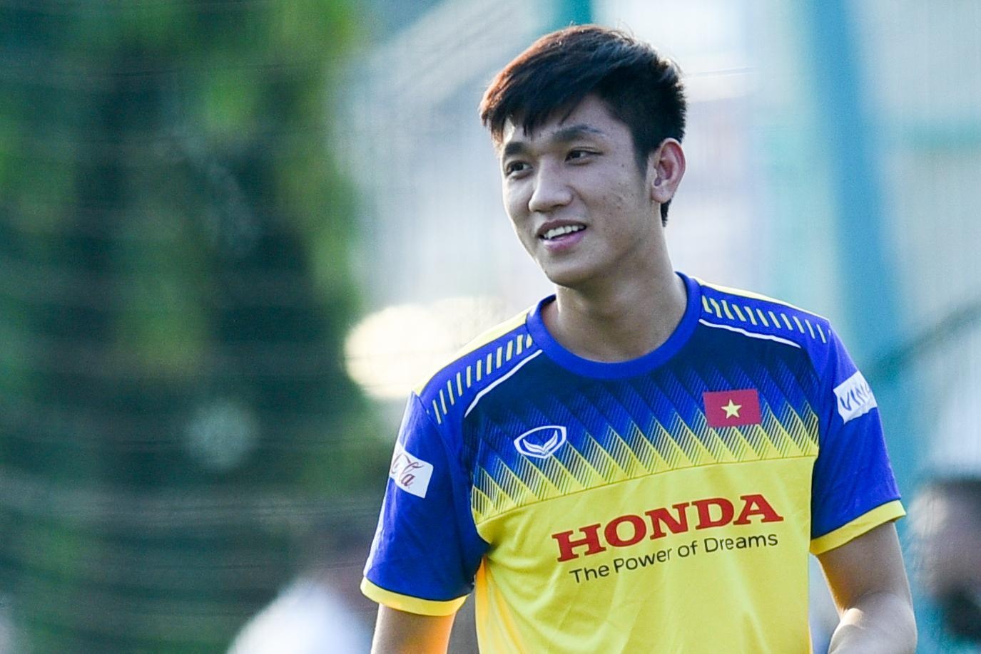 Duc Chinh, Trong Dai tap rieng vi chan thuong hinh anh