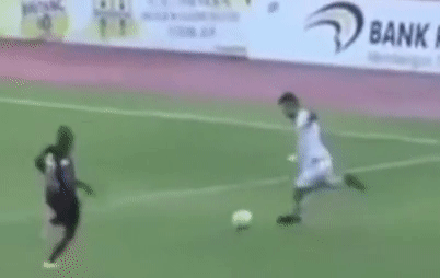 Tien dao Indonesia bo bong da nguoi hinh anh