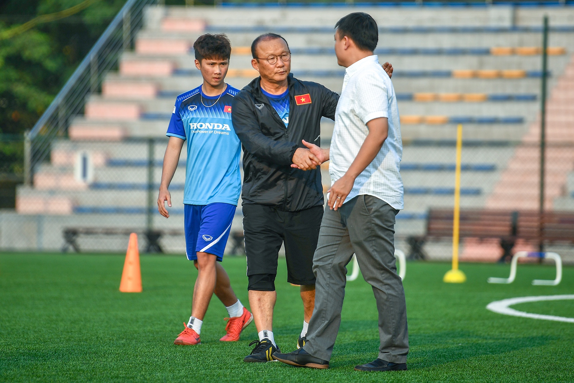 Thay Park truc tiep xem xet chan thuong cua Trong Dai,  Hoang Duc anh 7