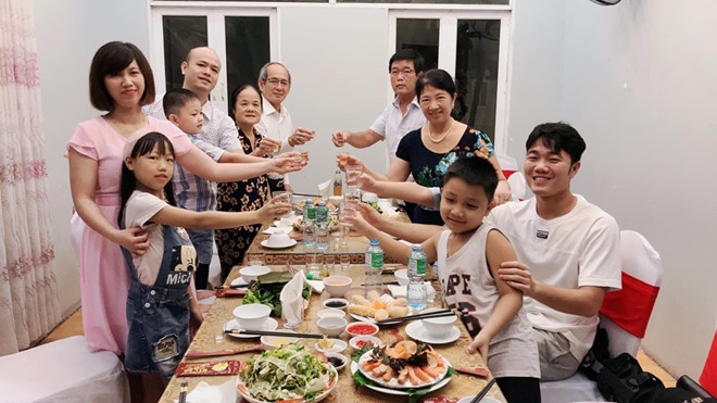 Xuân Trường phẫu thuật thành công ở Hàn Quốc ảnh 1 Xuan Truong phau thuat thanh cong o Han Quoc anh 1