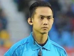 Trong tai Singapore dieu khien tran quyet dinh ve play-off V.League hinh anh