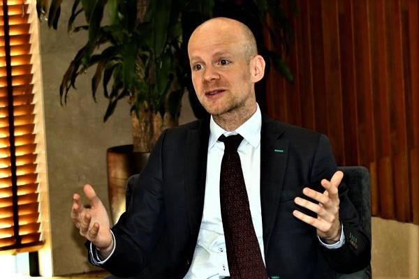 'Trinh do cua bong da Viet Nam dang gan lai voi the gioi' hinh anh