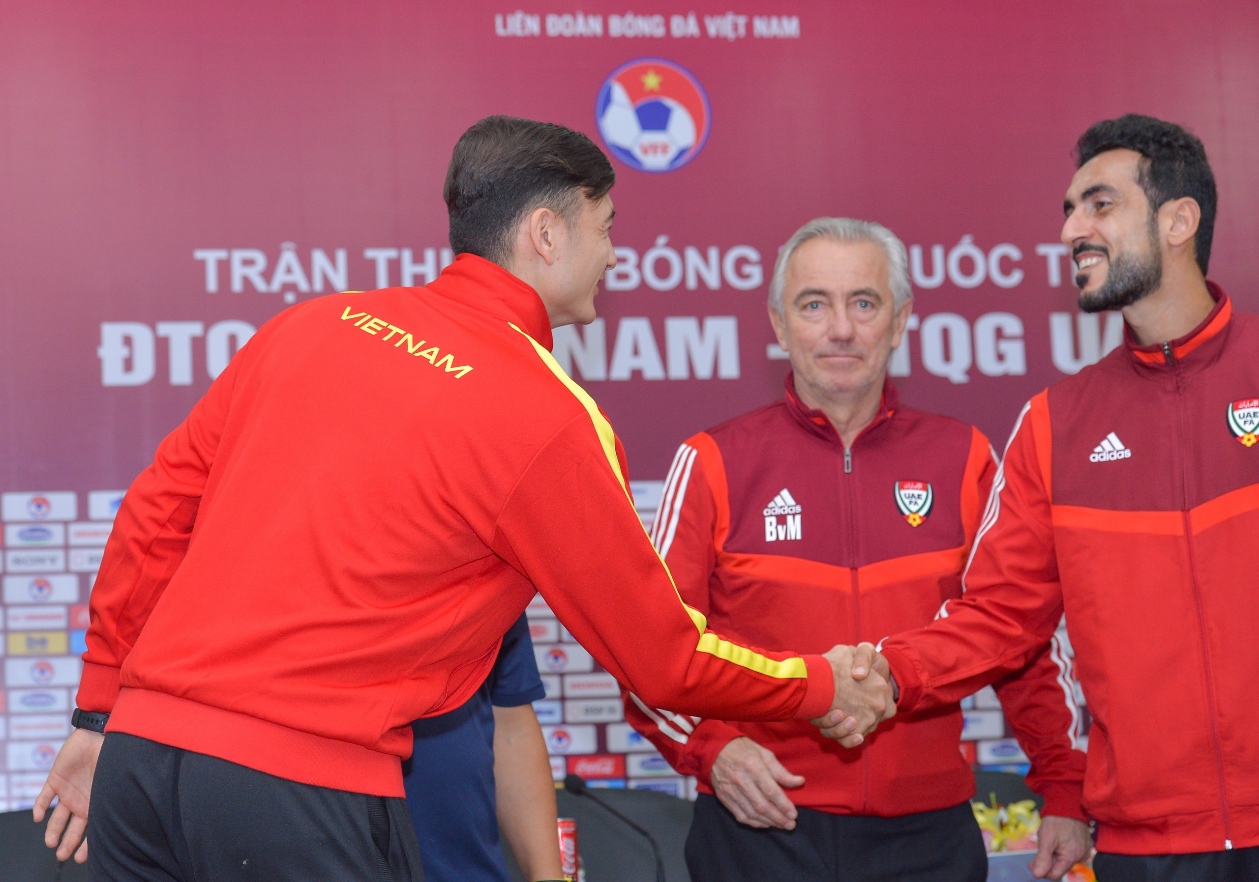 Hau ve UAE chuc tuyen Viet Nam may man anh 1