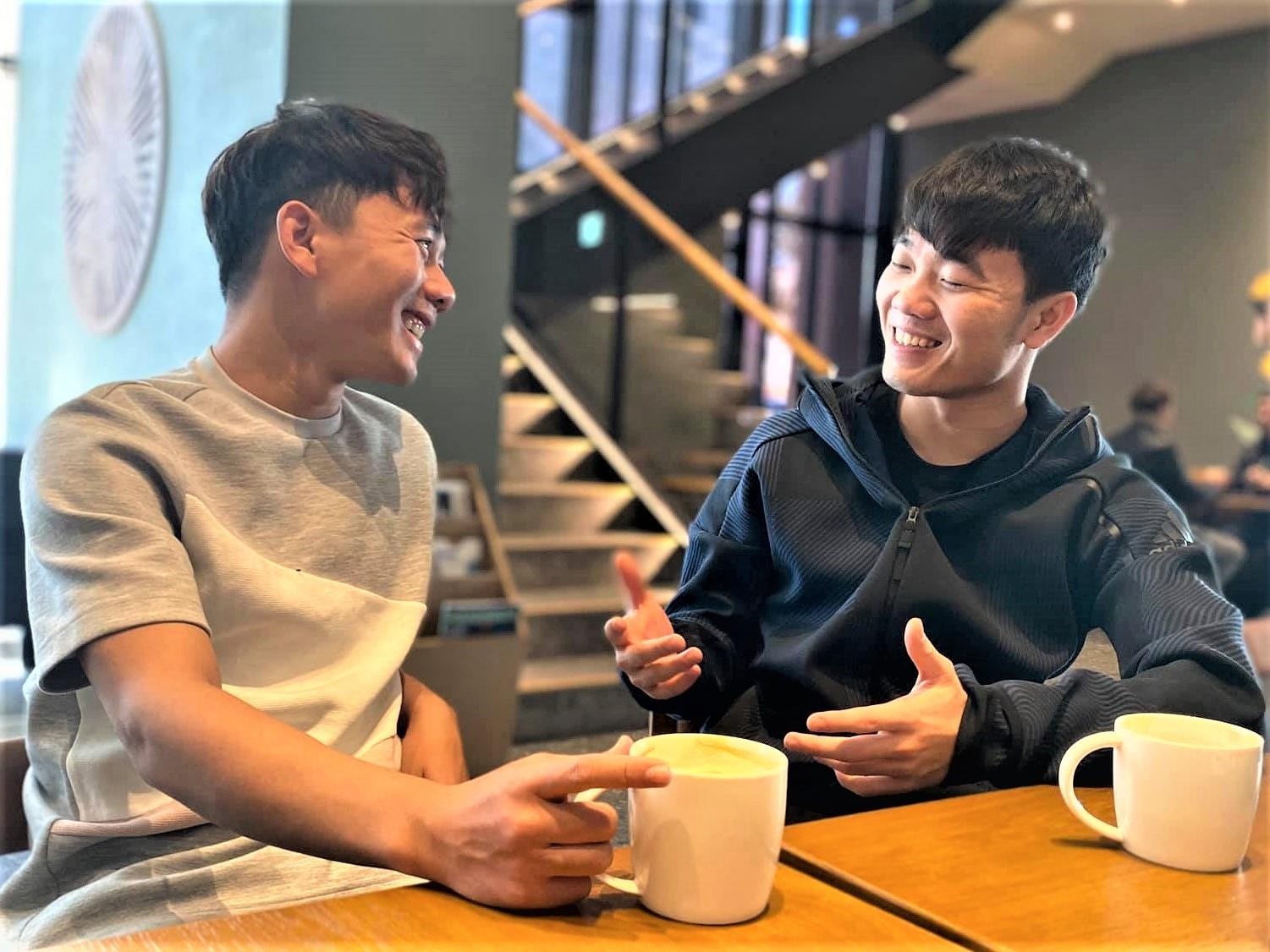 Minh Vuong cuoi tuoi khi gap Xuan Truong o Han Quoc hinh anh