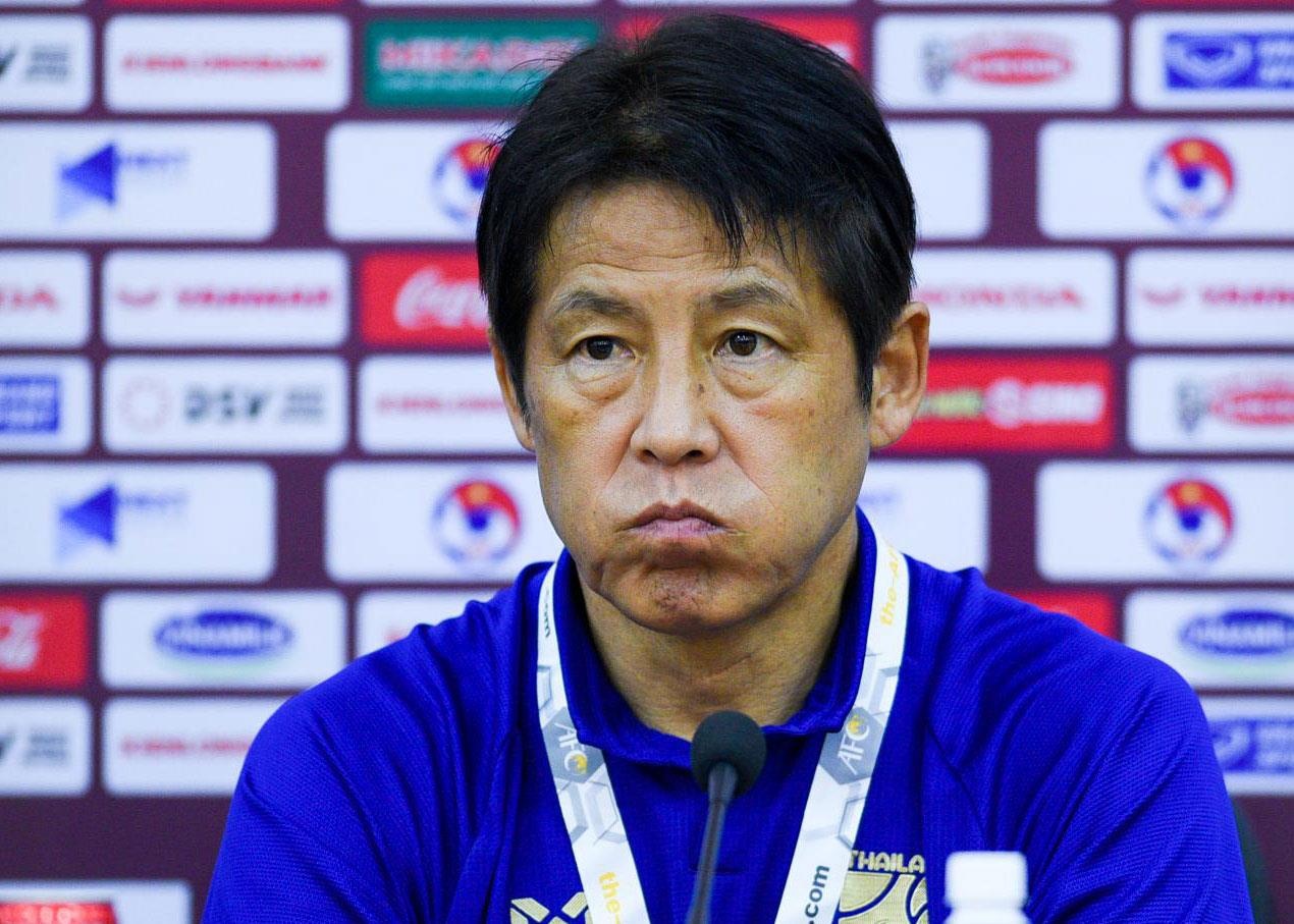 HLV Nishino: 'Bong da Viet Nam la tam guong cho Thai Lan' hinh anh