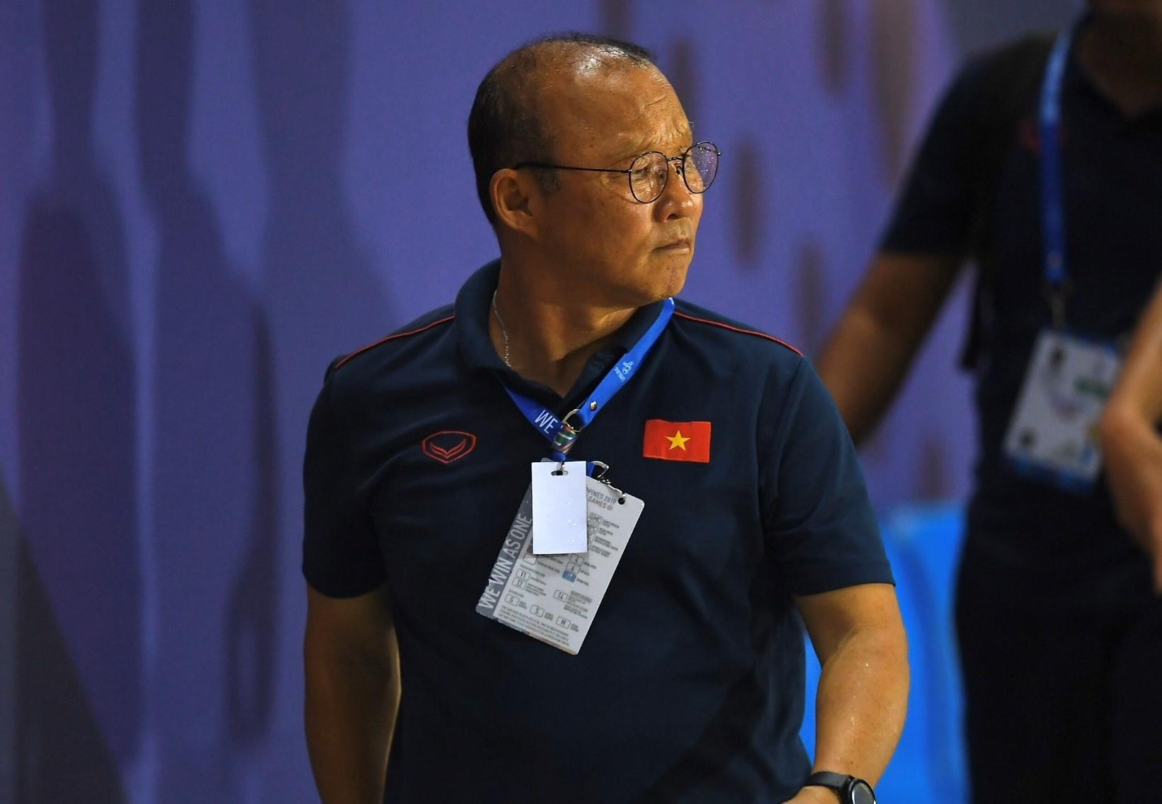 Phong vien Han Quoc: 'Ong Park chiu ap luc lon nhung rat tu tin' hinh anh