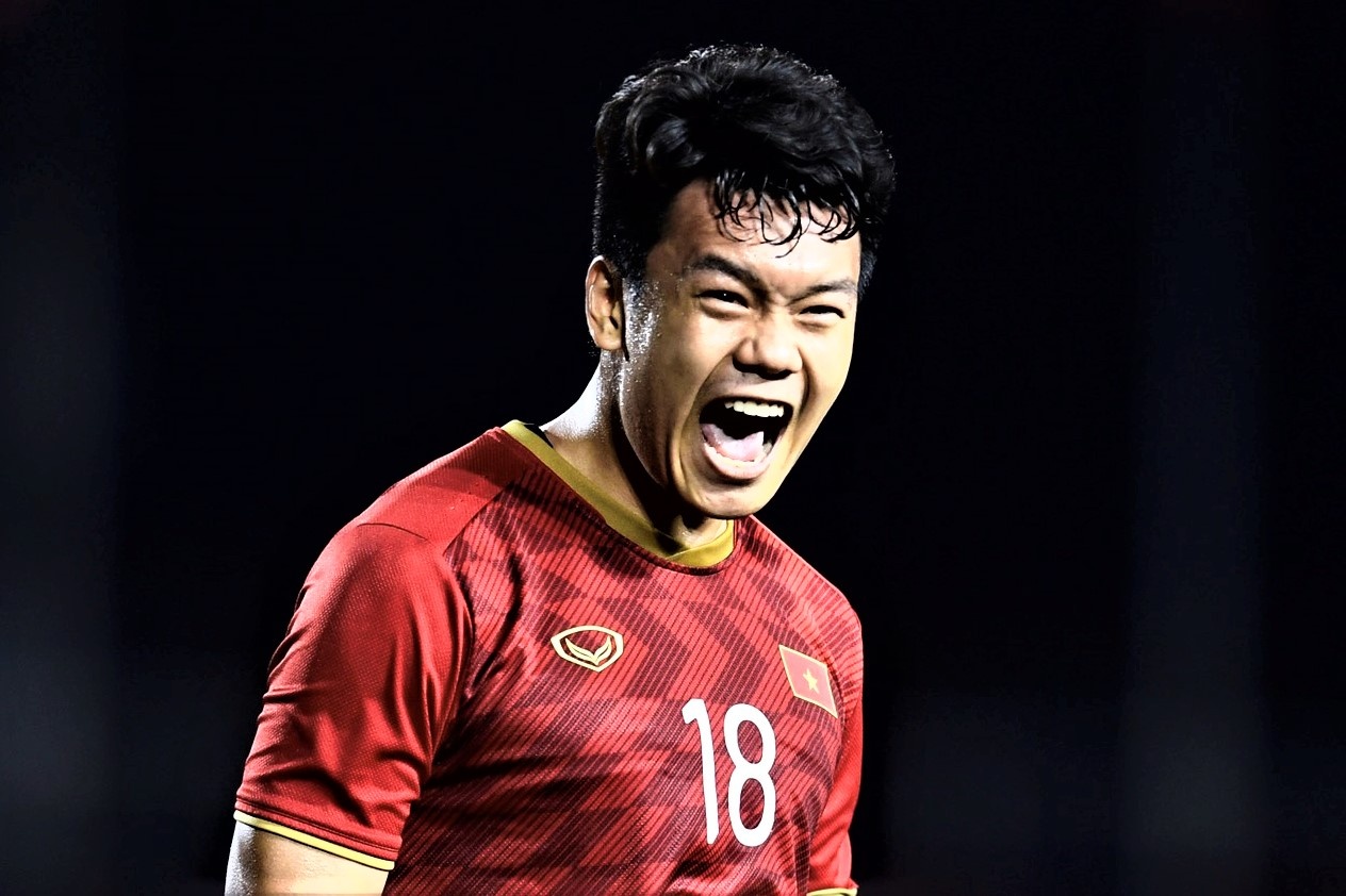 Thanh Chung - trung ve chuyen san ban quan trong hinh anh