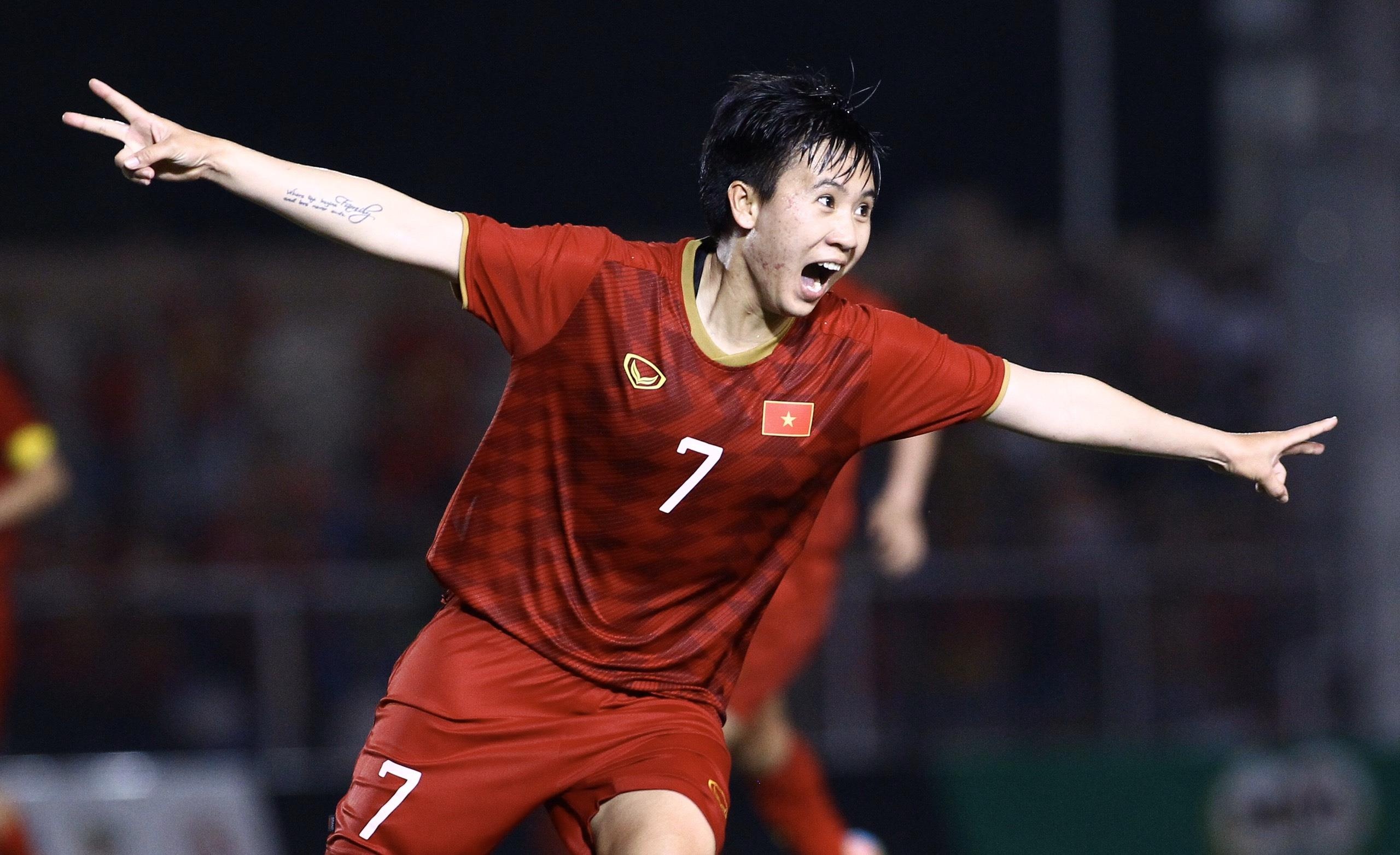 HLV Mai Duc Chung: 'Chung toi ton trong chu khong so Thai Lan' hinh anh