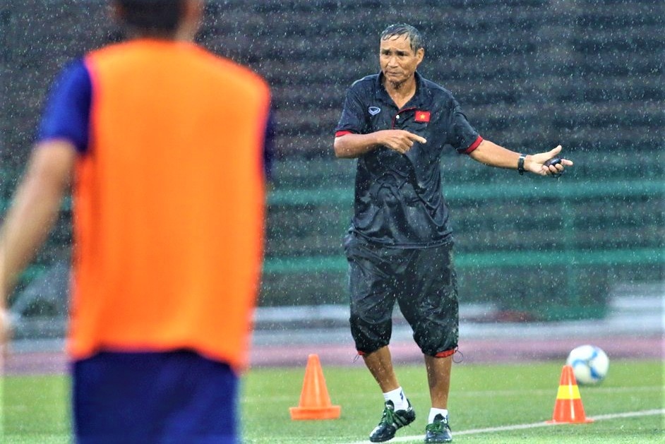 HLV Mai Đức Chung ảnh 1 HLV Mai Duc Chung anh 1