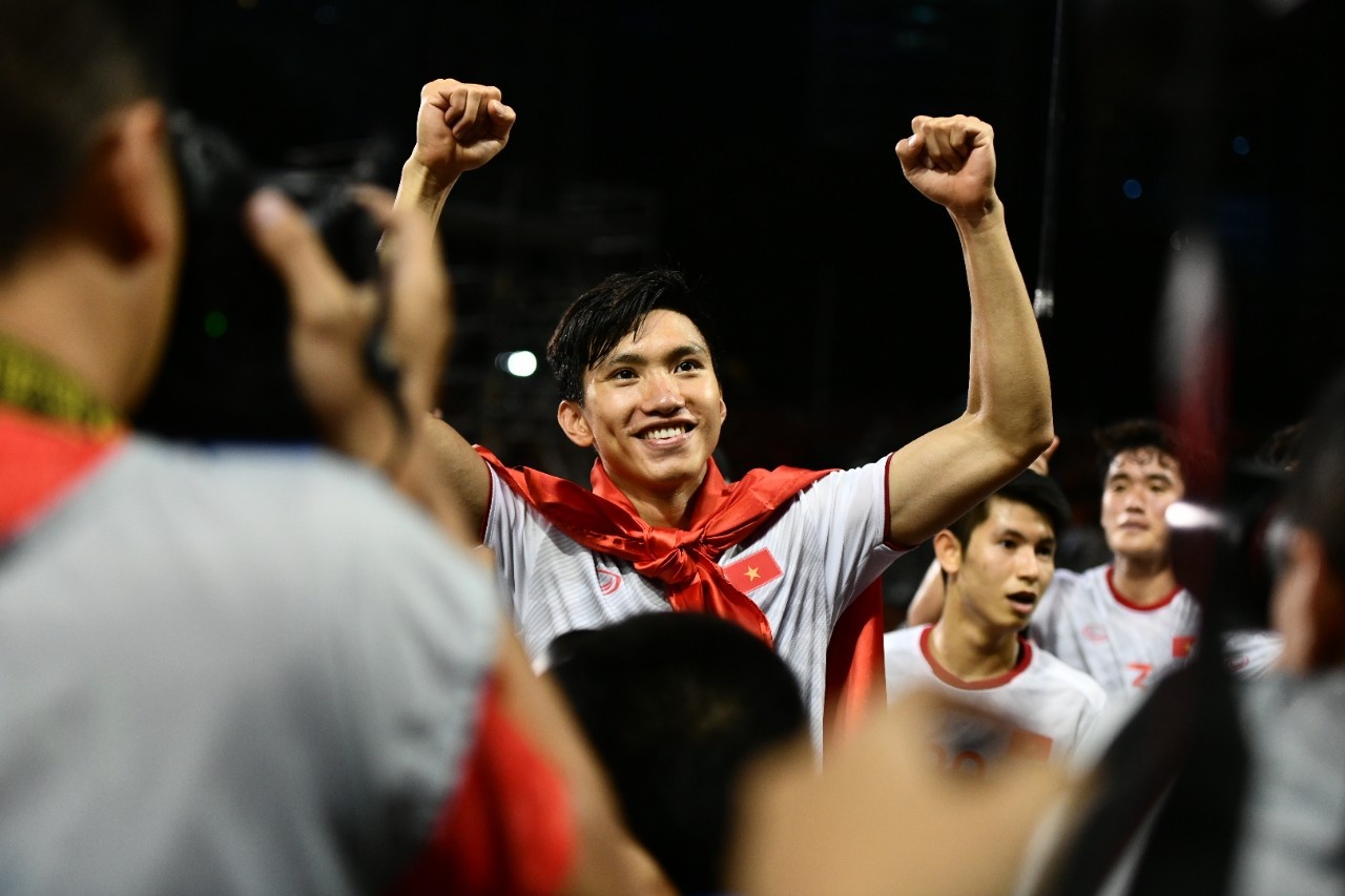 Chung ket SEA Games 30 anh 1