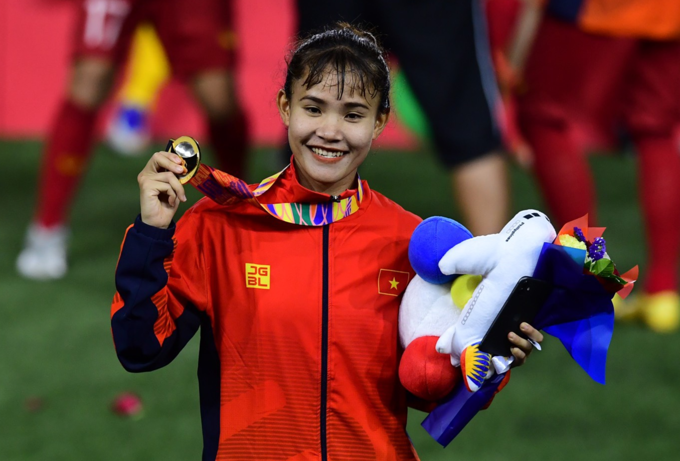 Hai tuyen thu nu Viet Nam tra loi truc tuyen doc gia Zing.vn hinh anh