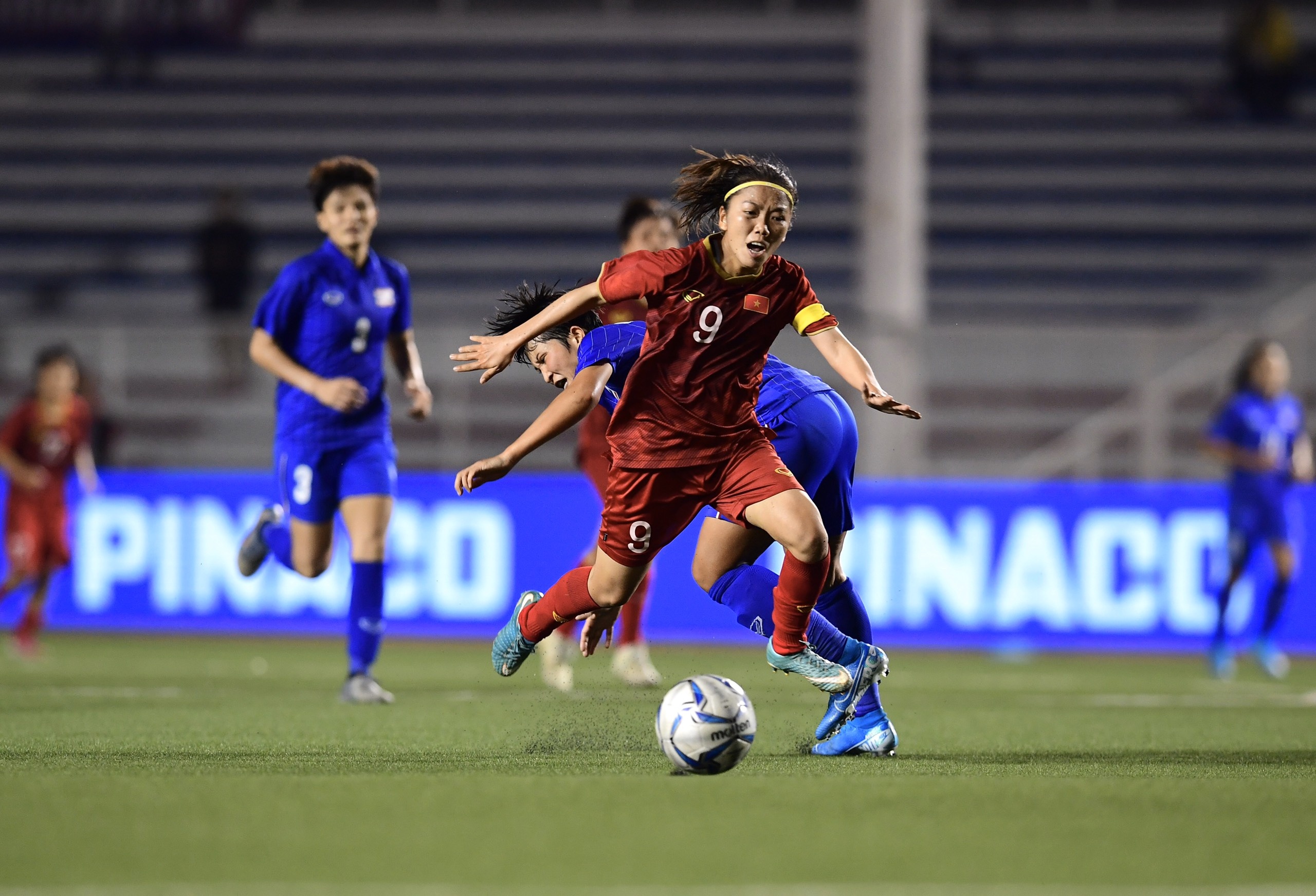 Tuyen thu nu giao luu truc tuyen anh 1