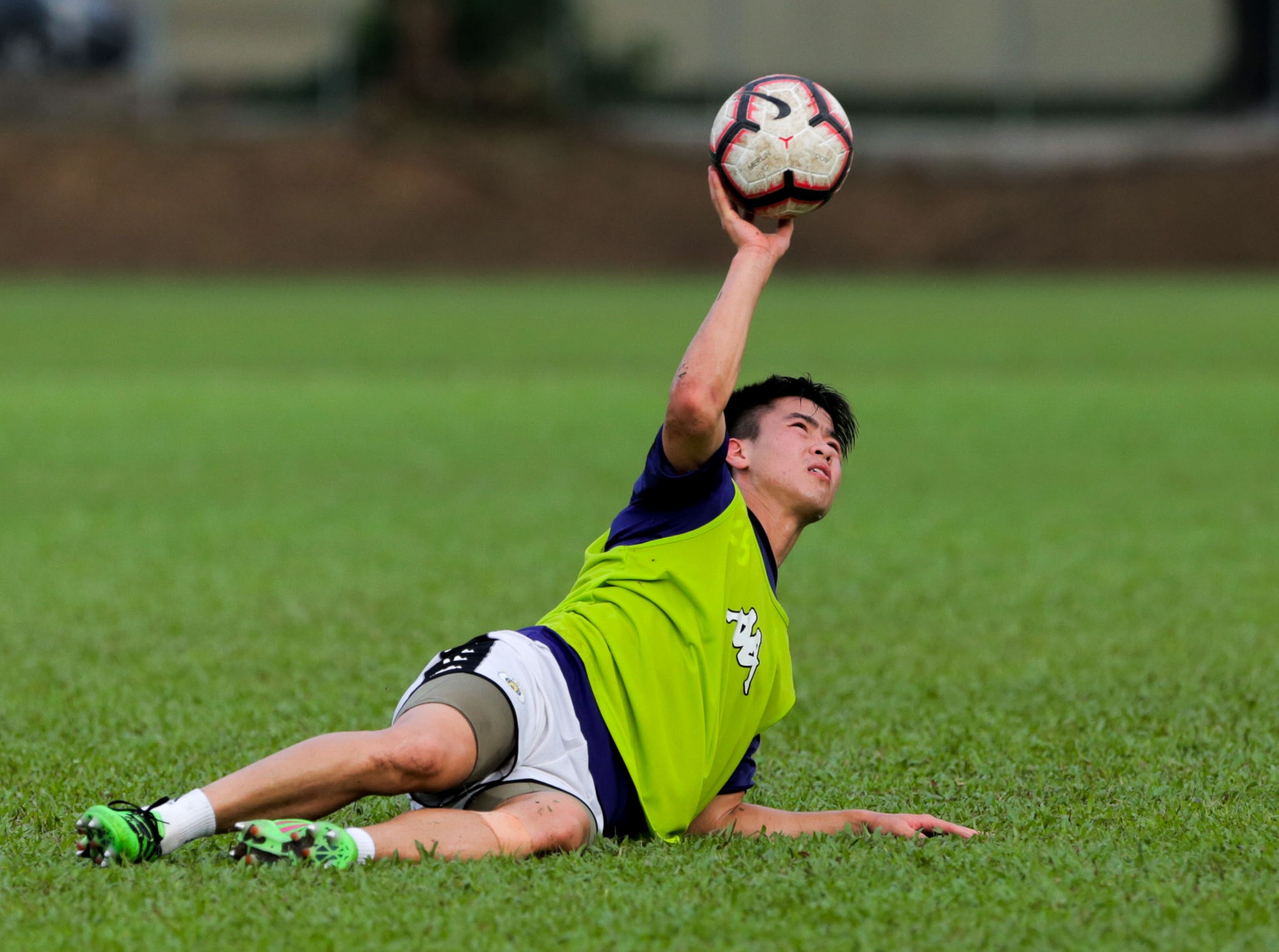 Duy Manh tap them sau le an hoi anh 4