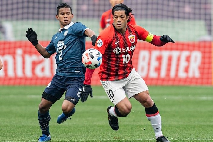 Covid-19 anh huong xau den bong da chau A anh 1