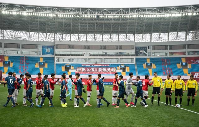 Covid-19 anh huong xau den bong da chau A anh 2