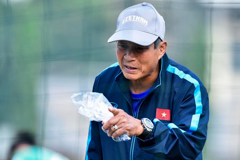 Tuyen nu Viet Nam tim ra cach choc thung luoi Australia hinh anh