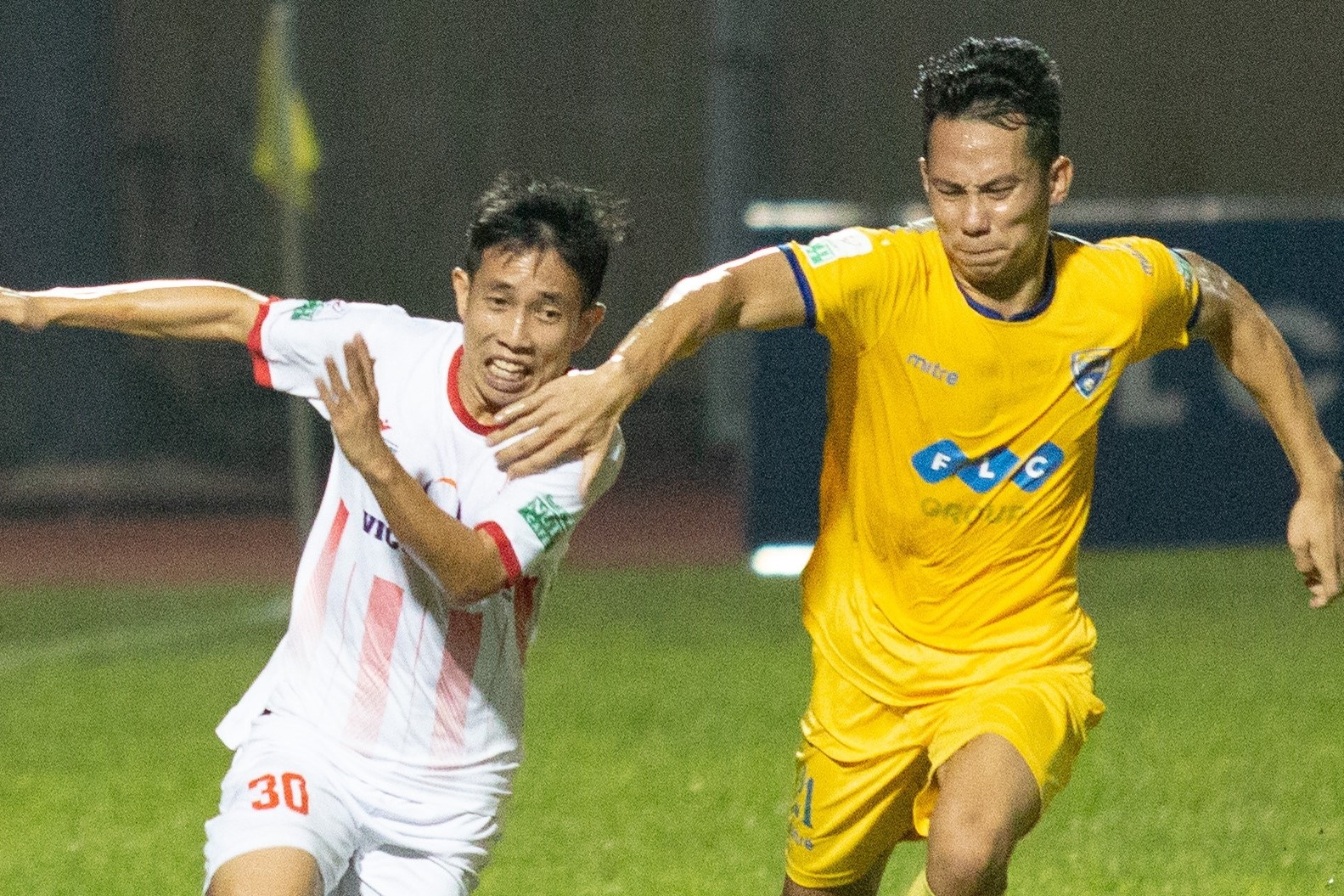 Hai cau thu cao duoi 1,6 m tai V.League 2020 hinh anh